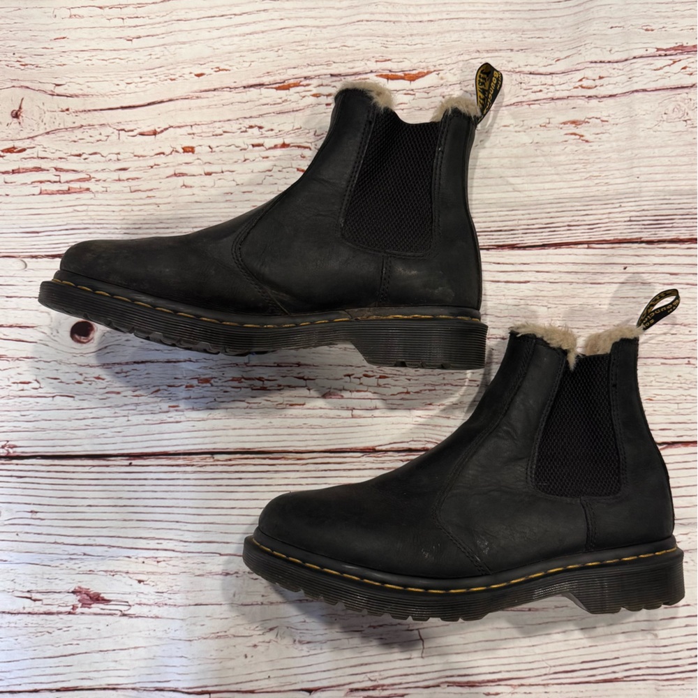 Dr Martens Leonore Faux Fur Lined Chelsea Boots in Black Sz L - Picture 11 of 14